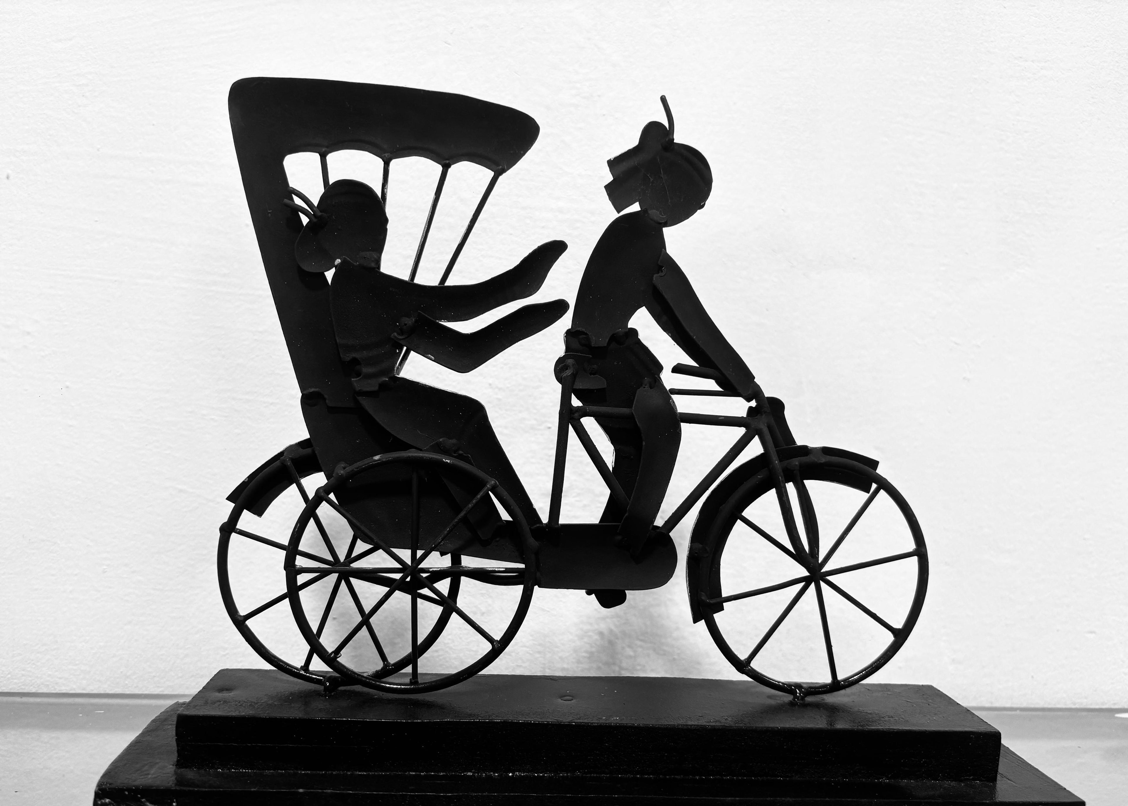 Handcrafted Bastar Tribal Metal Art –  Cycle Rickshaw Showpiece